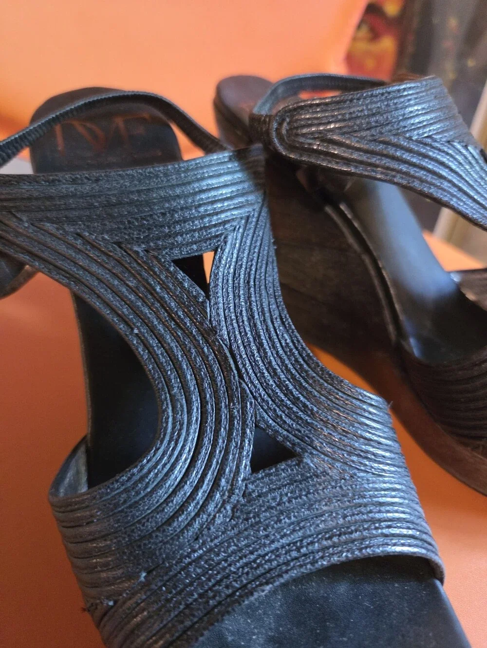 DIANE VON FURSTENBERG Black Leather Wedge Sandals Women US 7.5